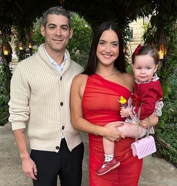 Andrew Aronow with his wife Alaia Baldwin and daughter